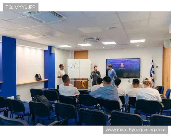 足球俱乐部在青训中设立职业导师与实习对接渠道帮助球员转型，足球青训俱乐部运营